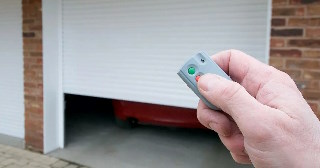 Купить автоматику для рулонных ворот Саянск, цена от 2735 руб.